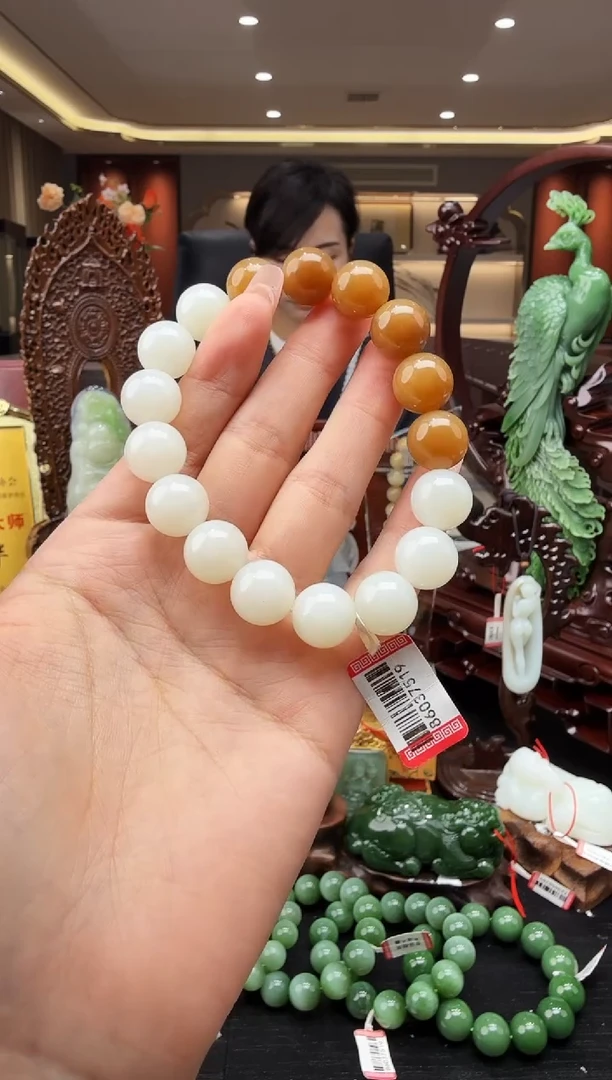 颈饰未镶嵌和田玉16qm13