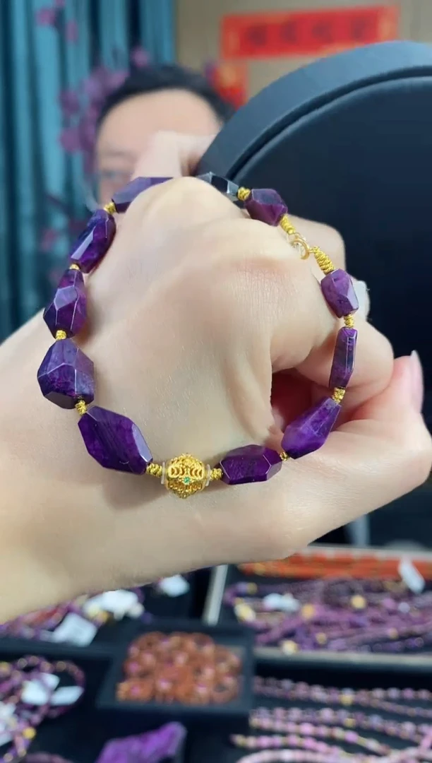 【闪购商品】苏纪石（舒俱来）手链18K金镶嵌714