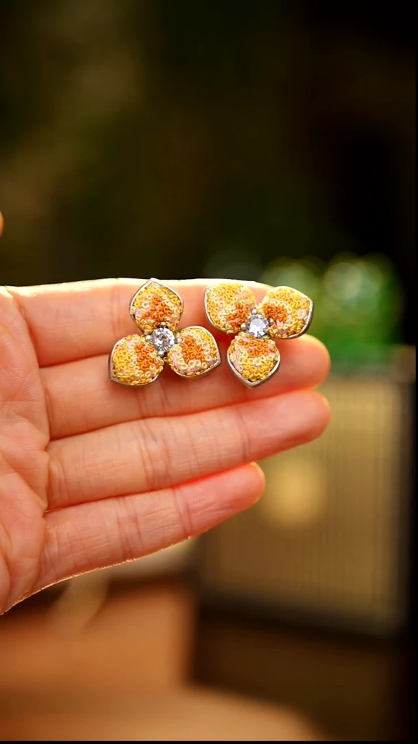 刺绣私人定制苗族手工Q475