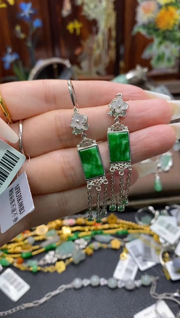 颈饰银S925镶嵌翡翠净货15824