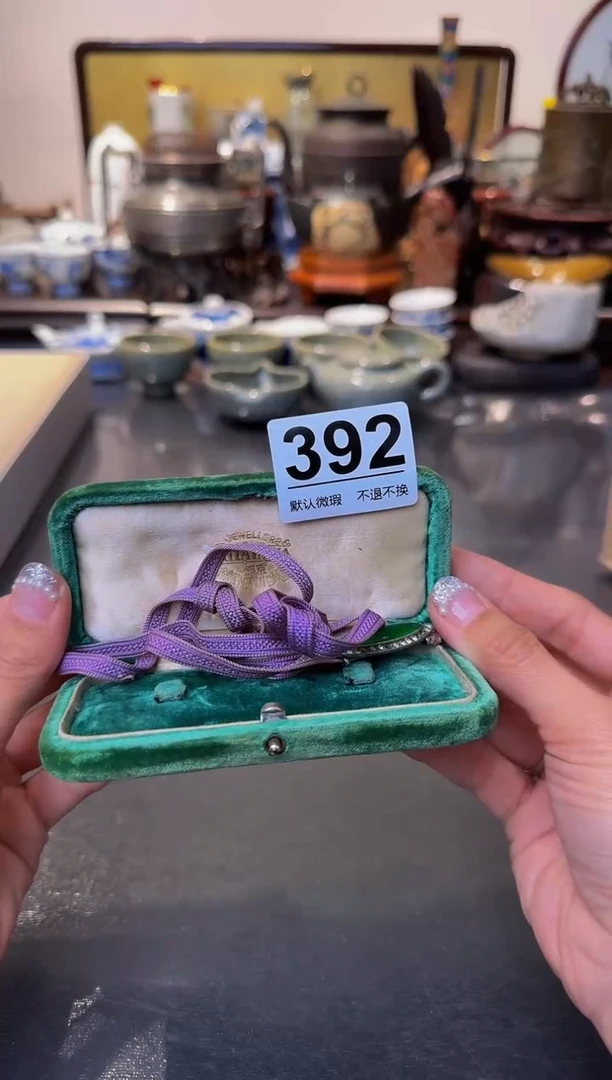 【闪购商品】摆件  注意：回流商品，默认有瑕.不退不换