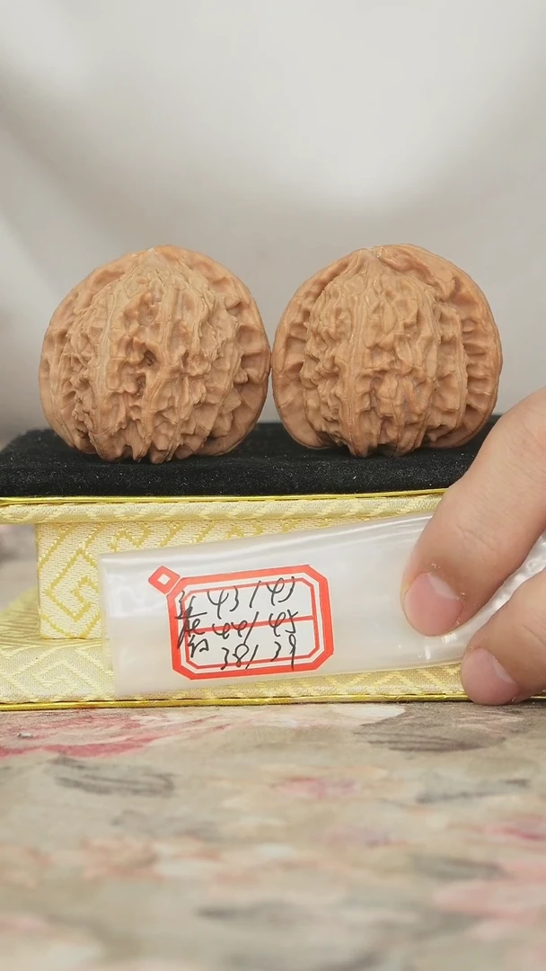把件文玩核桃白狮子