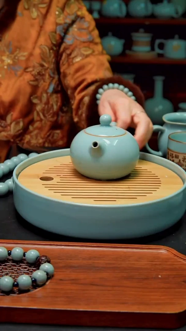 汝瓷壶；杯；盖碗；串
