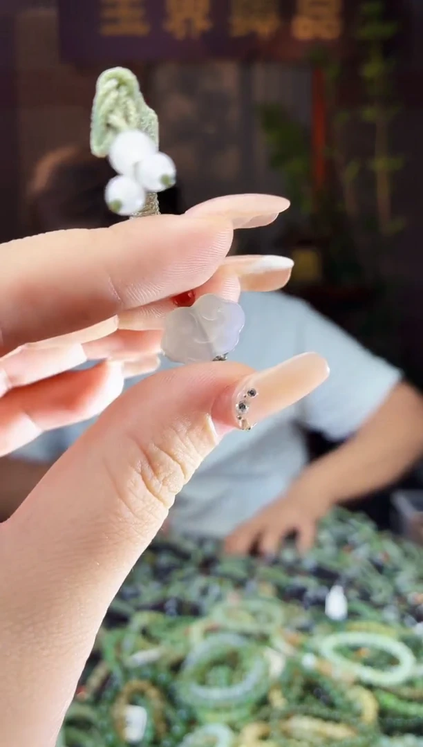 和田玉未镶嵌颈饰拍一发一