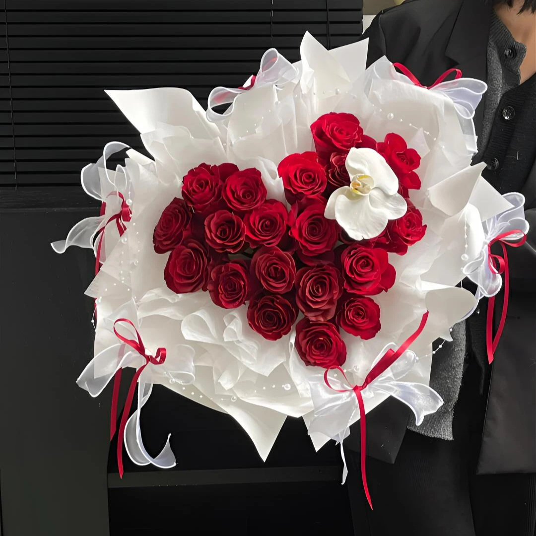 母亲节❤爱你到永久【33朵红玫瑰白色蝴蝶兰花束】母亲节礼物送老婆女朋友花束母亲节鲜花小时达同城配送