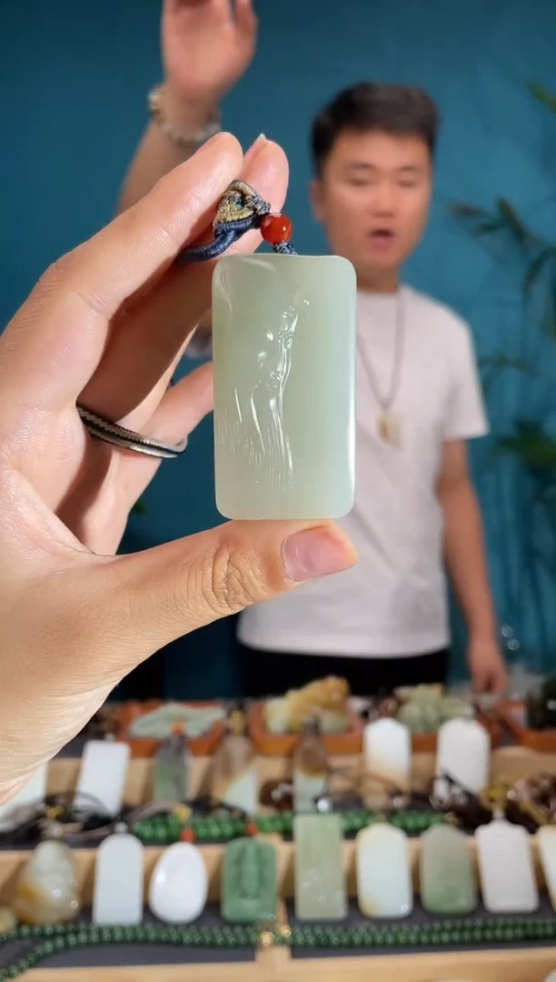 和田玉未镶嵌颈饰1