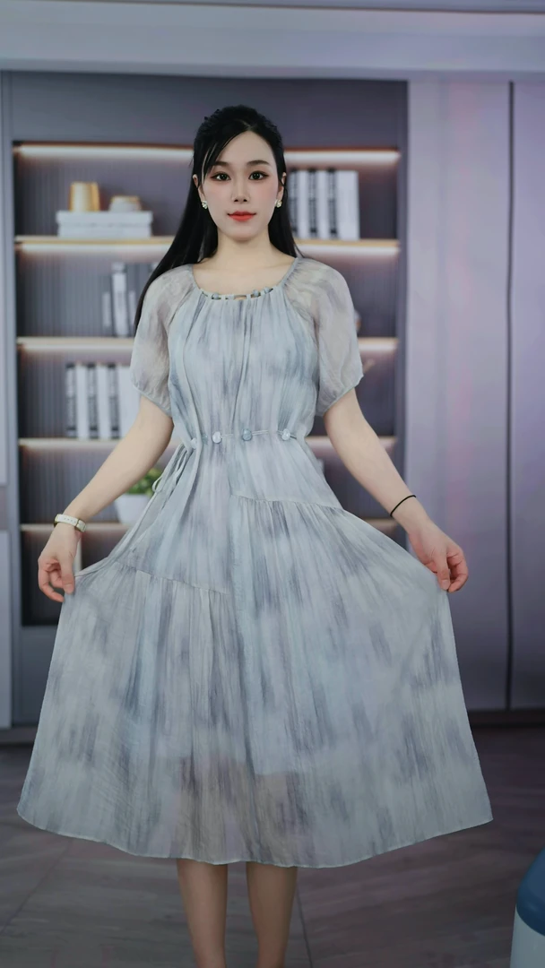 初夏新款时尚连衣裙系带收腰显瘦海边度假风薄款长法式