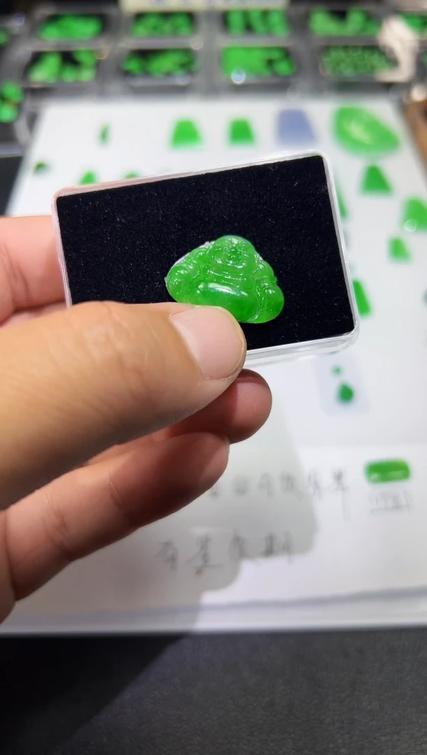 裸石翡翠天然缅甸A货翡翠一件