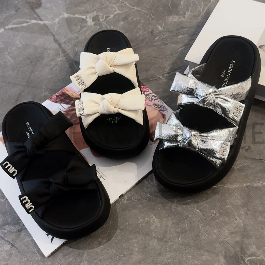 2025夏季新款外穿女休闲沙滩鞋厚底水钻蝴蝶结一字款凉拖鞋20-557