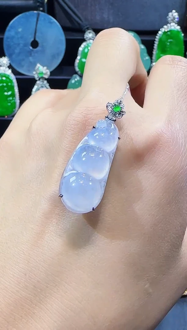 【闪购商品】翡翠吊坠(不含链)18K金镶嵌吊坠