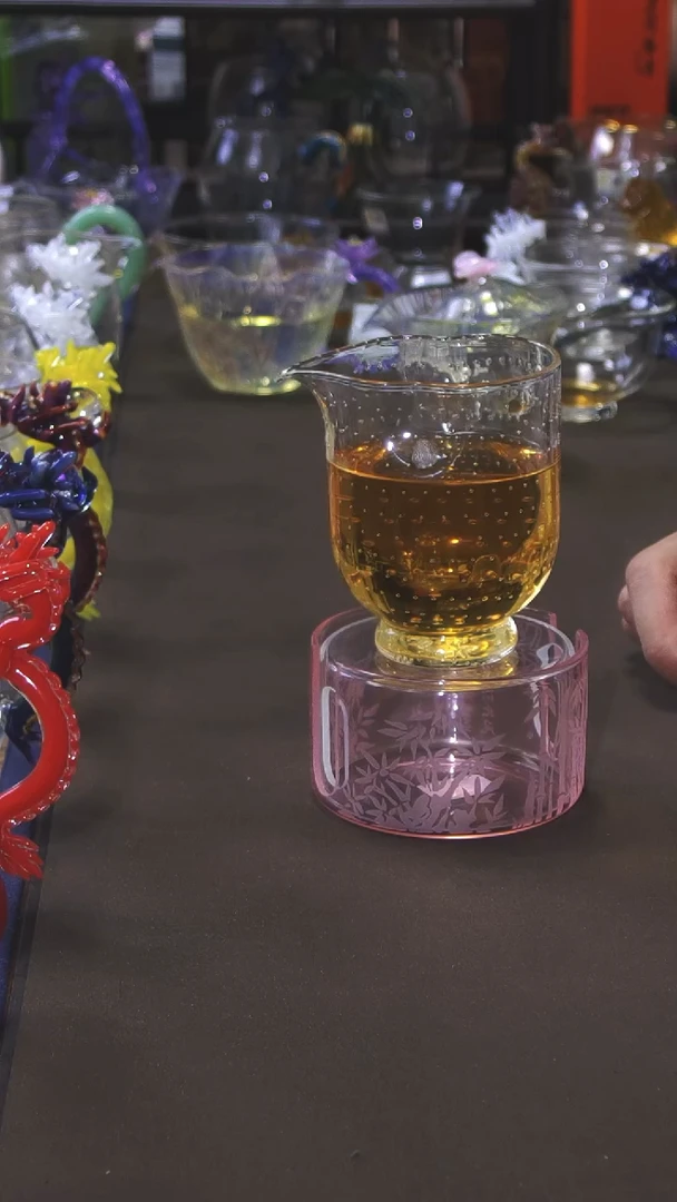 s**w波澜公杯葫芦加浅粉色温茶器 晶焱金标