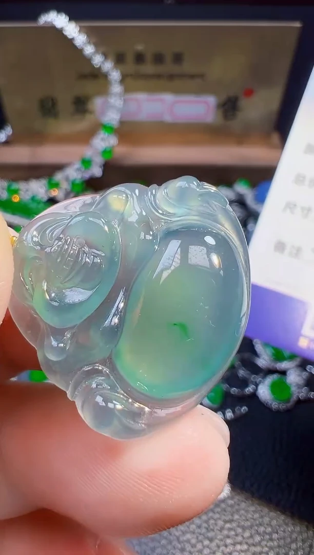 翡翠18K金镶嵌颈饰-****u翡翠