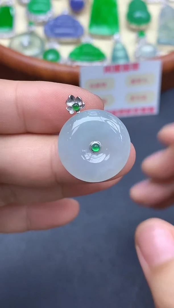 颈饰18K金镶嵌翡翠225-中国好珍宝