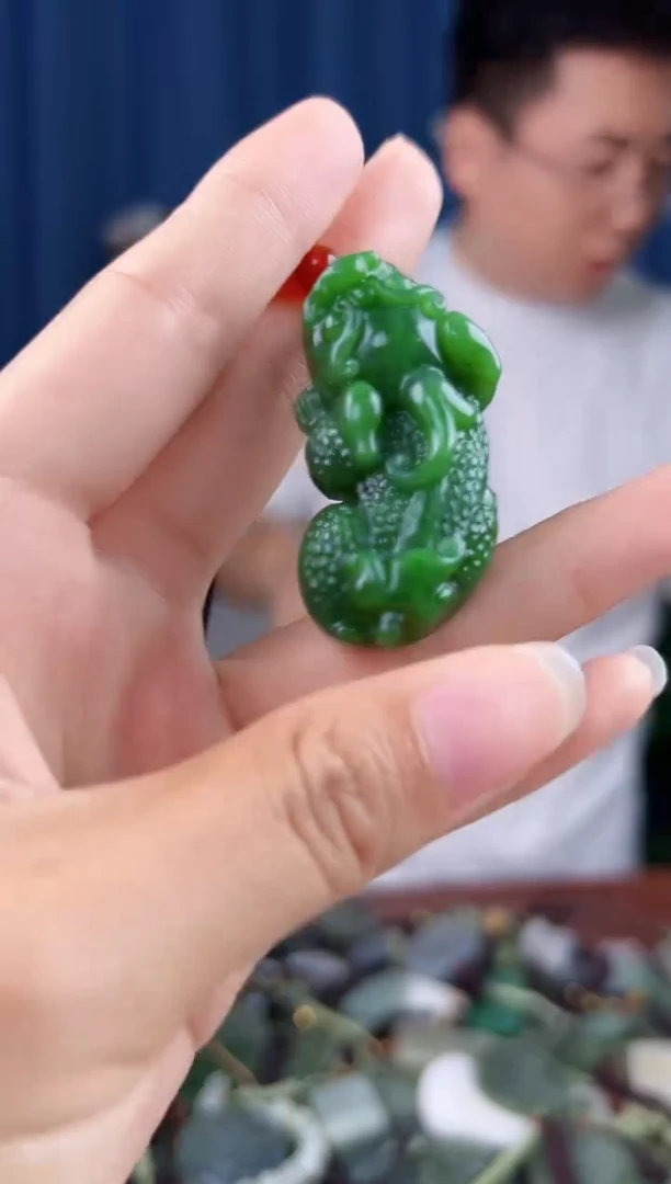 未镶嵌和田玉挂件拍一发一，多样性发货