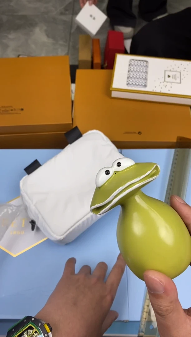 瓷片手工商品，没有品牌