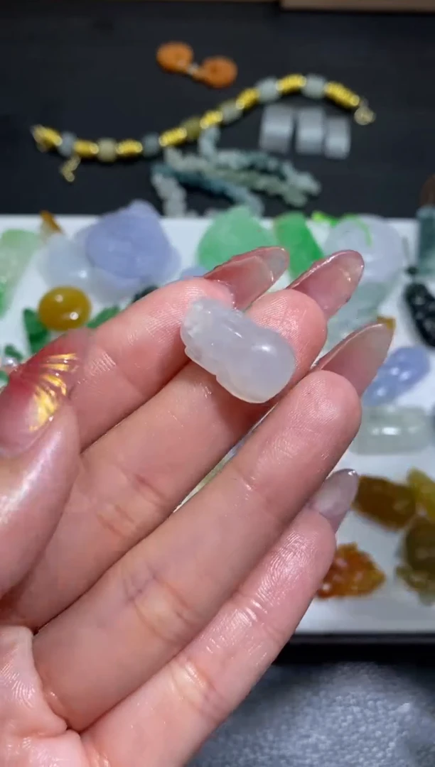未镶嵌定制翡翠翡翠毛货~