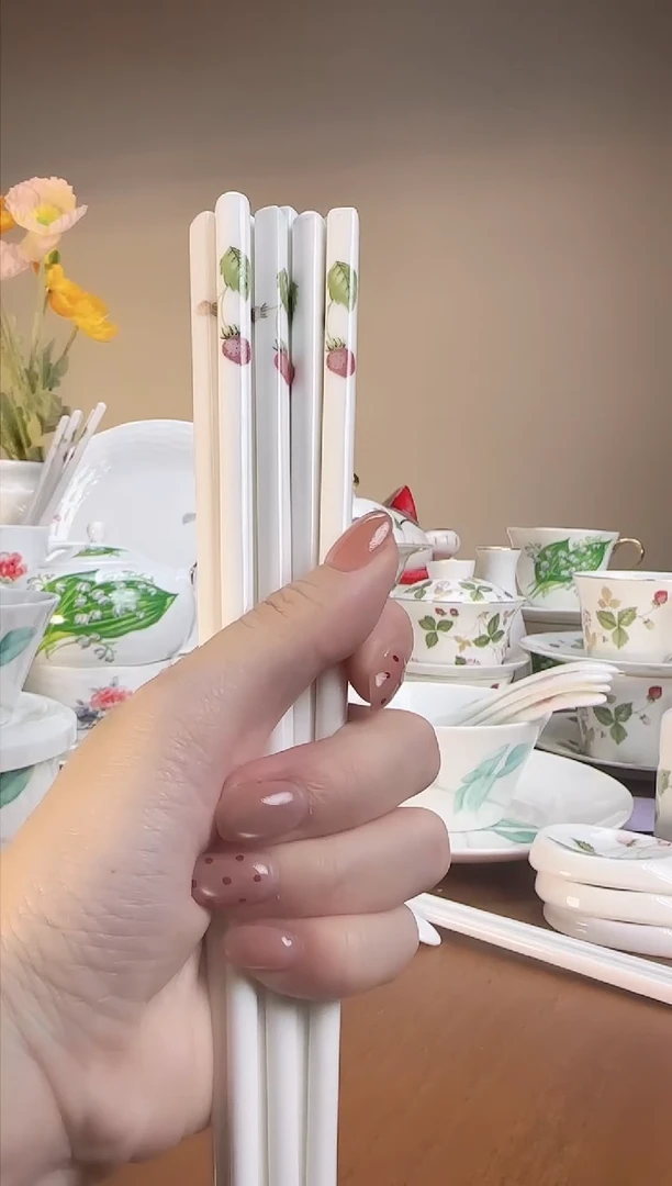 【闪购商品】高骨瓷筷子六对高骨瓷筷子六对