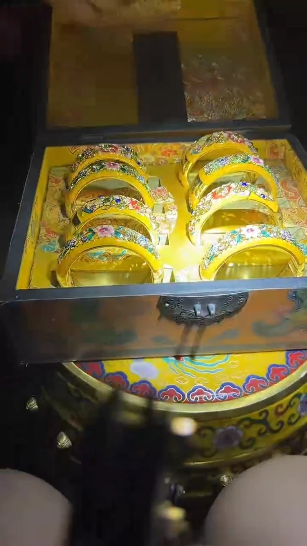 1只.黄..................