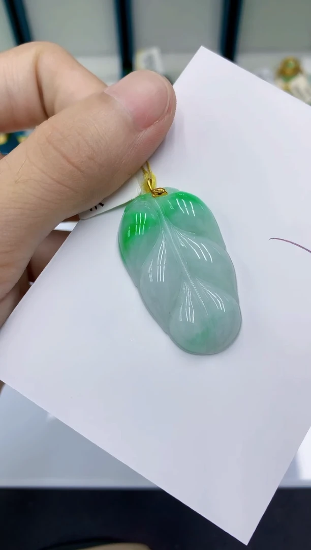 颈饰18K金镶嵌翡翠翡翠