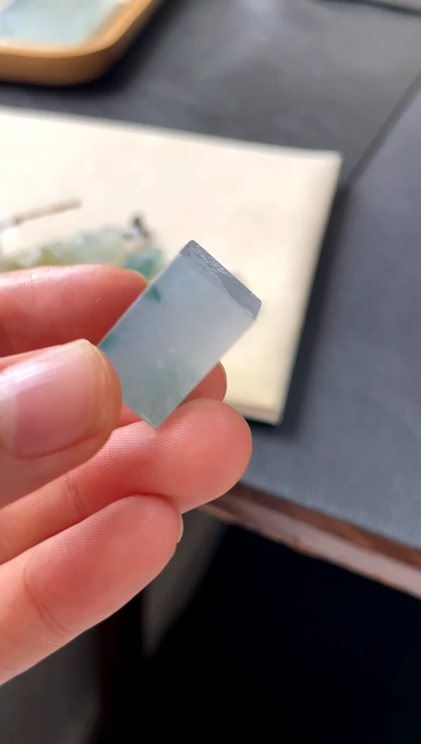 未镶嵌定制翡翠在****）珠子