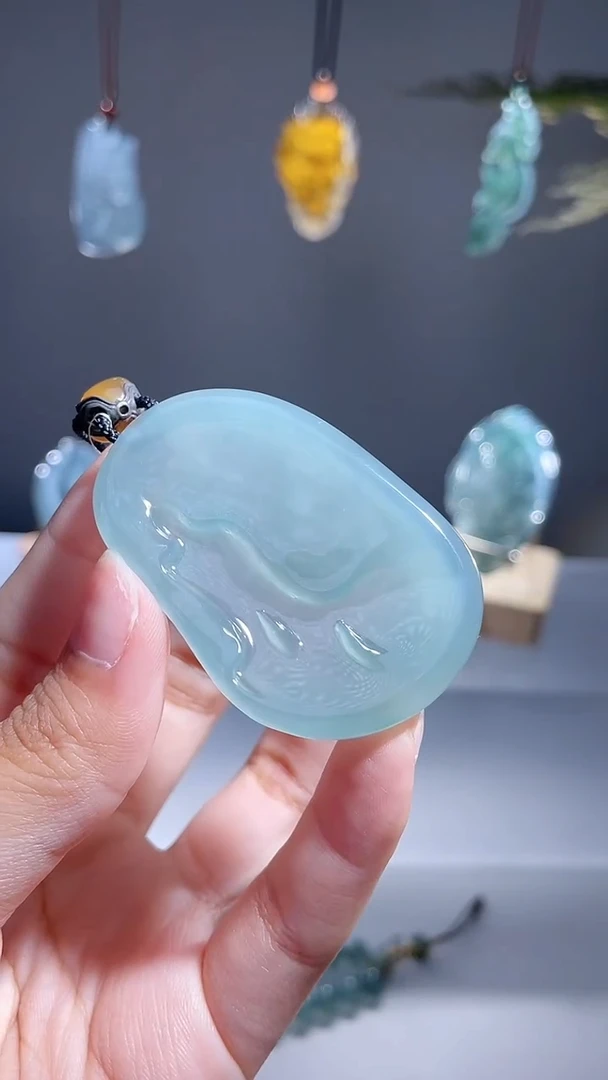 颈饰未镶嵌翡翠悟道