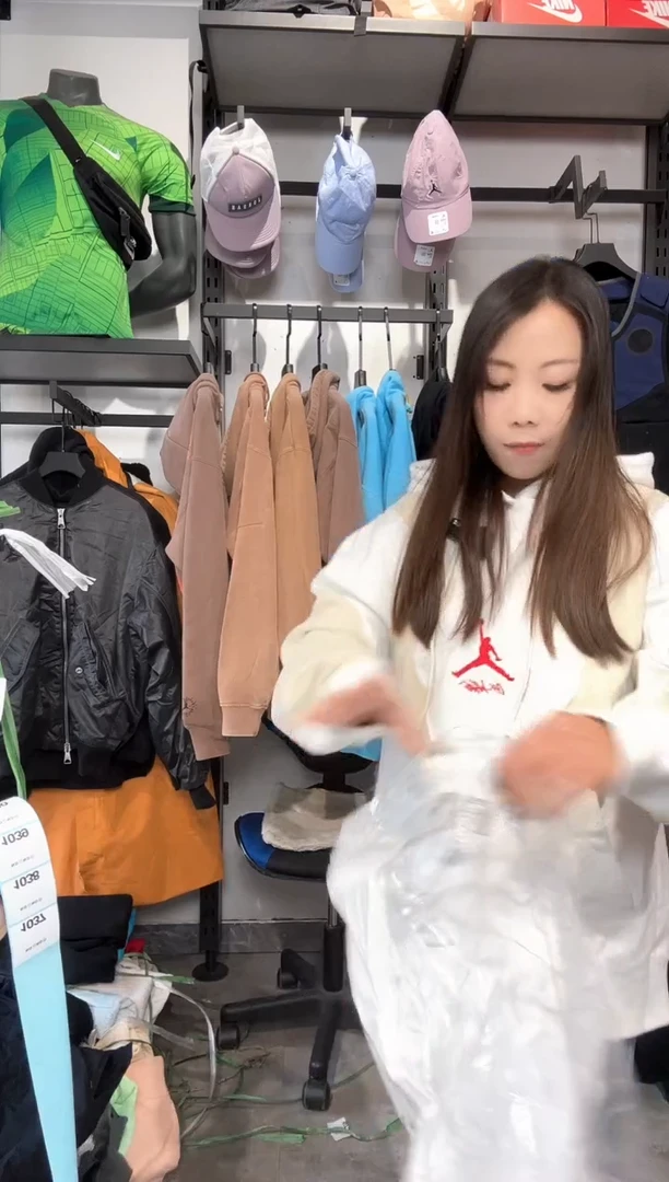 1037编码 瑕疵款直播间过款为准 尺码  身高