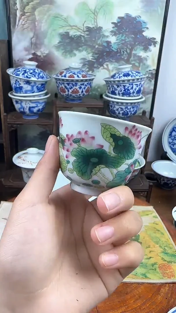 陶瓷粉彩荷花铃铛杯