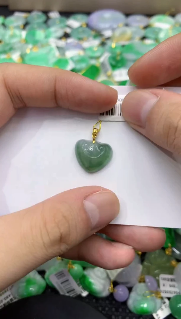 颈饰未镶嵌翡翠天然缅甸翡翠A货
