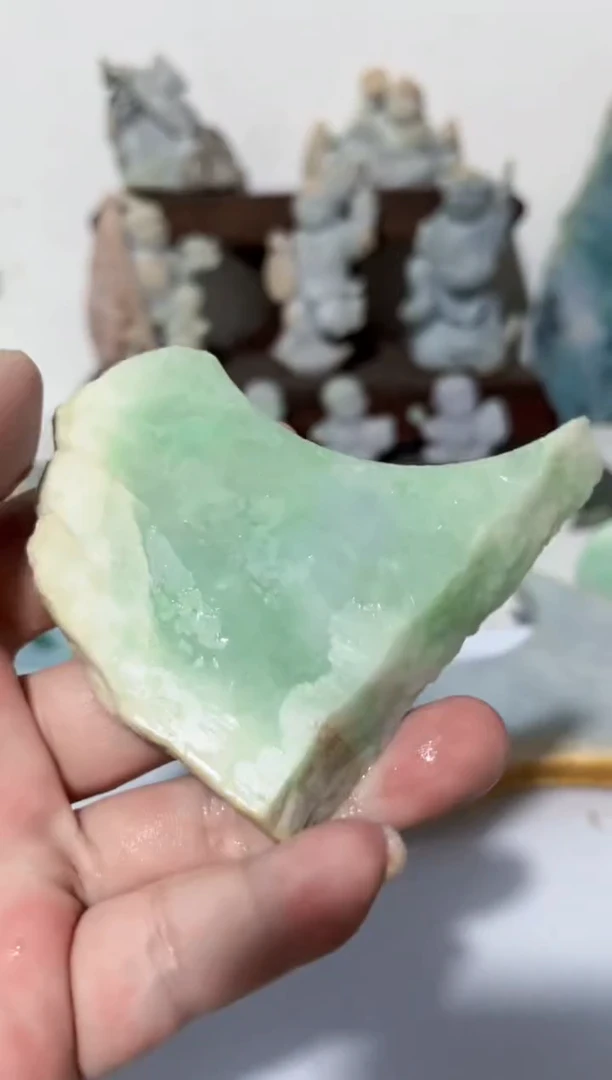 翡翠未镶嵌吊坠(不含链)821