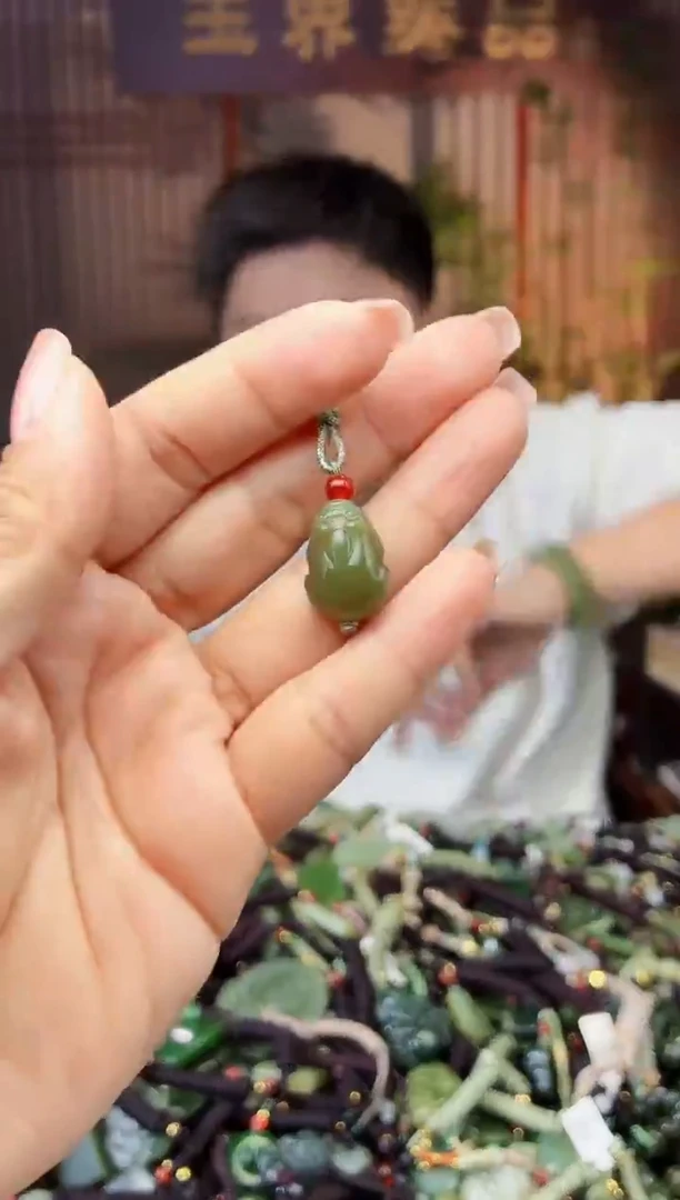 颈饰未镶嵌和田玉多样性发货拍一发一