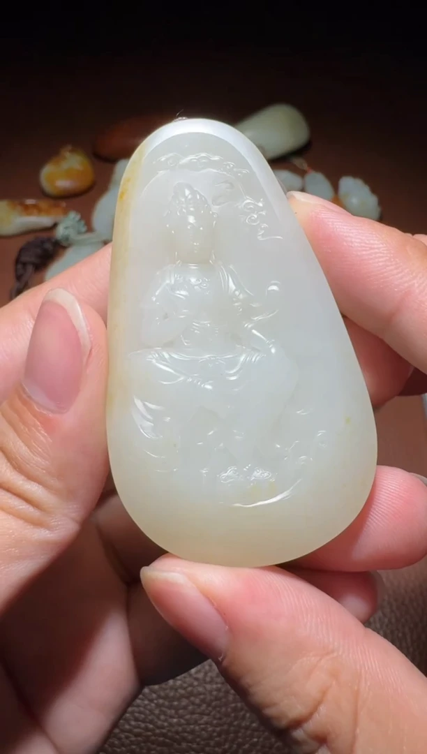 未镶嵌和田玉挂件建***馆和田玉