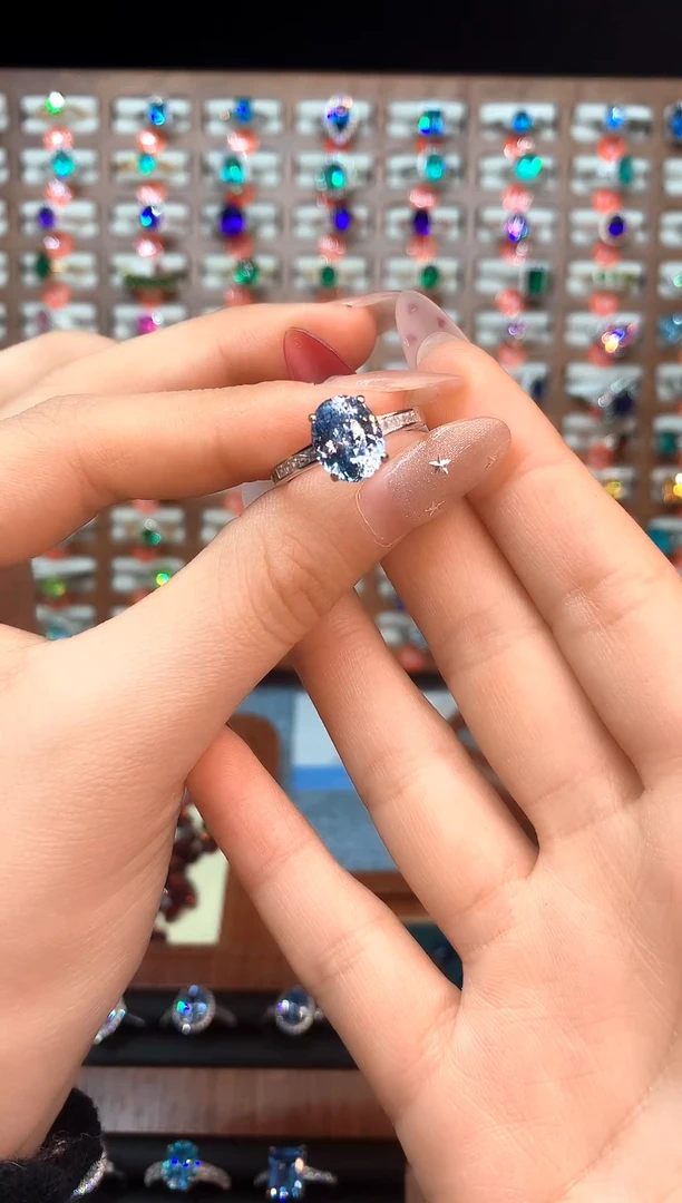 银S925镶嵌戒圈海蓝宝石...