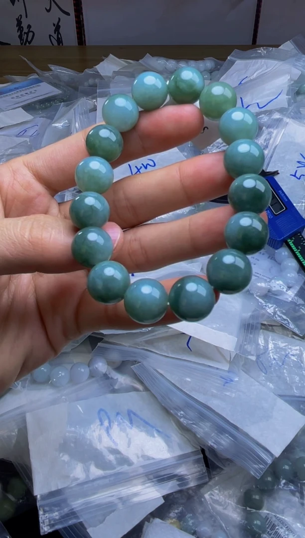 定制翡翠未镶嵌珠串
