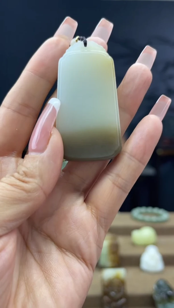 颈饰未镶嵌和田玉1