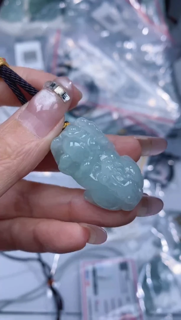 颈饰未镶嵌翡翠吊坠
