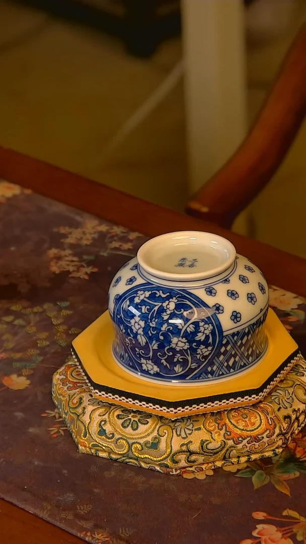 杯手工手绘杯杯很美丽