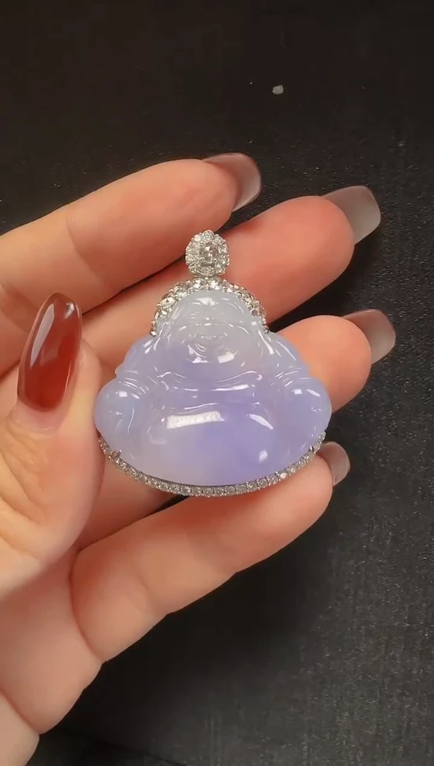 颈饰18K金镶嵌翡翠146玉佛一个