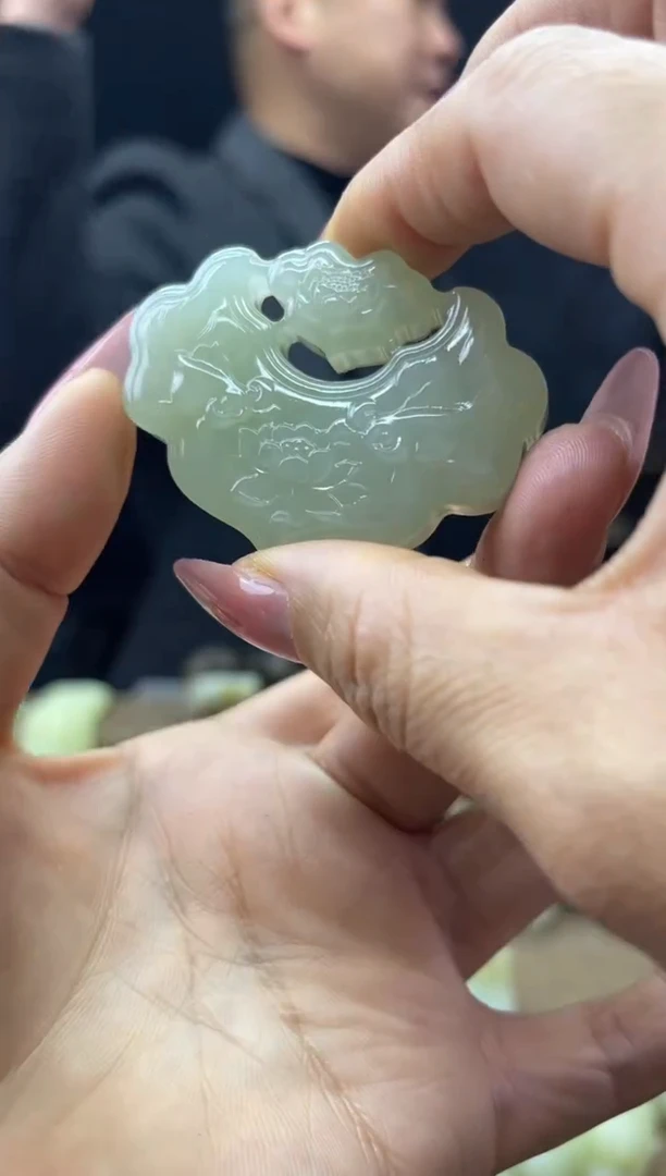 颈饰未镶嵌和田玉1