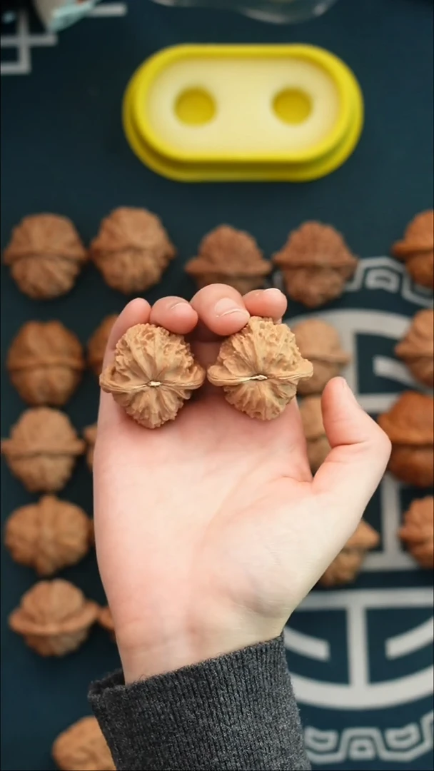 吊坠文玩核桃写****生三角白