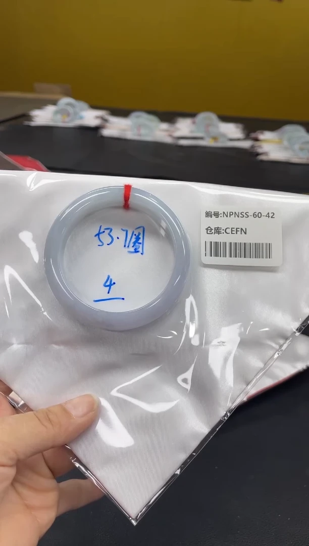未镶嵌手镯翡翠翡翠手镯