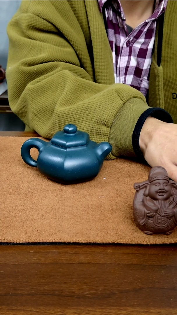 茶壶紫砂??宜兴原矿紫砂作品