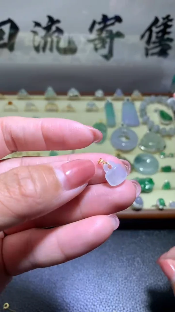 【闪购商品】翡翠颈饰18K金镶嵌074天然缅甸翡翠A货