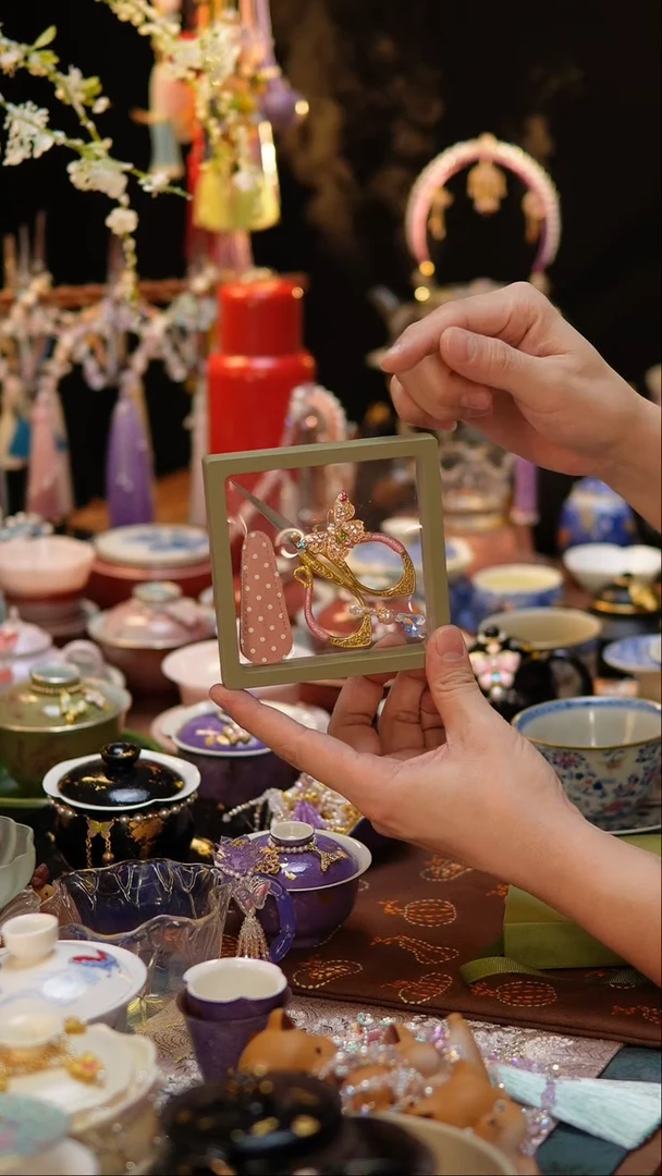 【闪购商品】摆件粉色编织蝴蝶剪刀