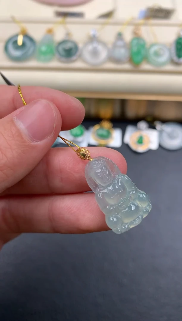 【闪购商品】翡翠颈饰18K金镶嵌D861
