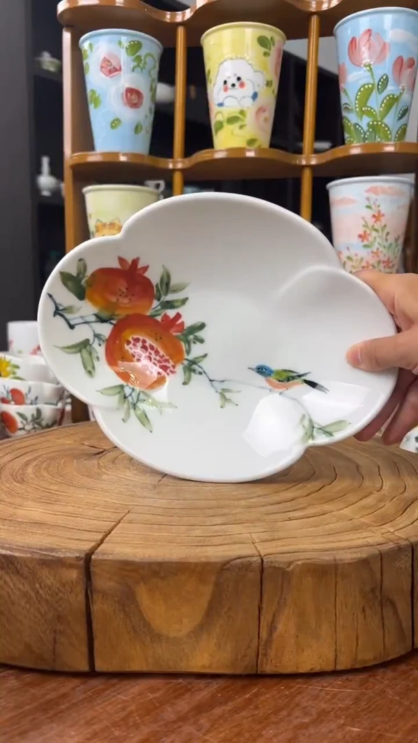 瓷片景德镇手绘釉中彩（食品级）云朵盘福利