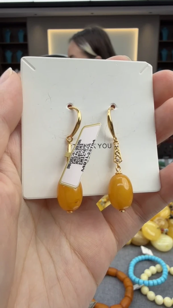 琥珀未镶嵌耳饰70秒拍号 假一罚三