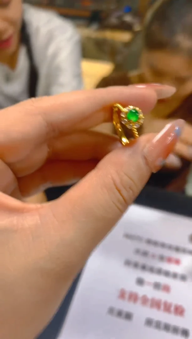 翡翠戒指未镶嵌多样性发一