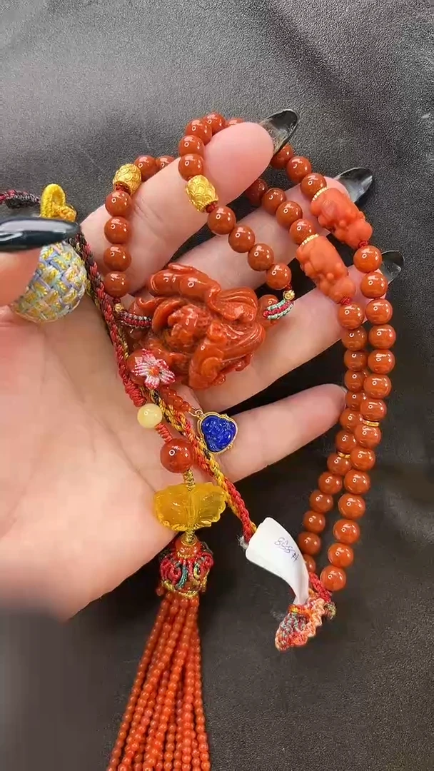 颈饰未镶嵌南红玛瑙吊坠