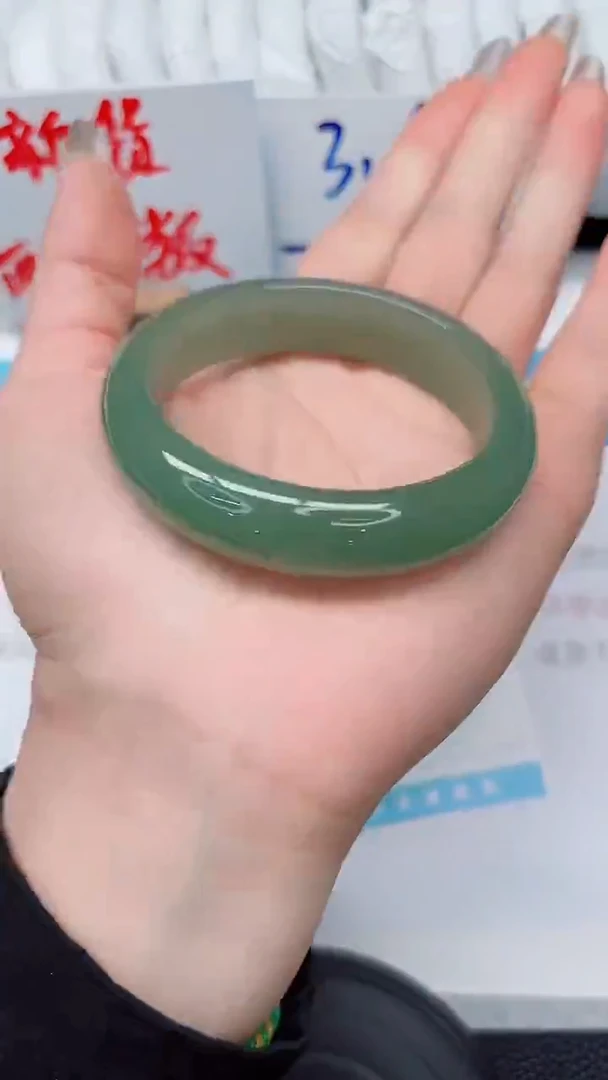 未镶嵌手镯石英质玉182-53