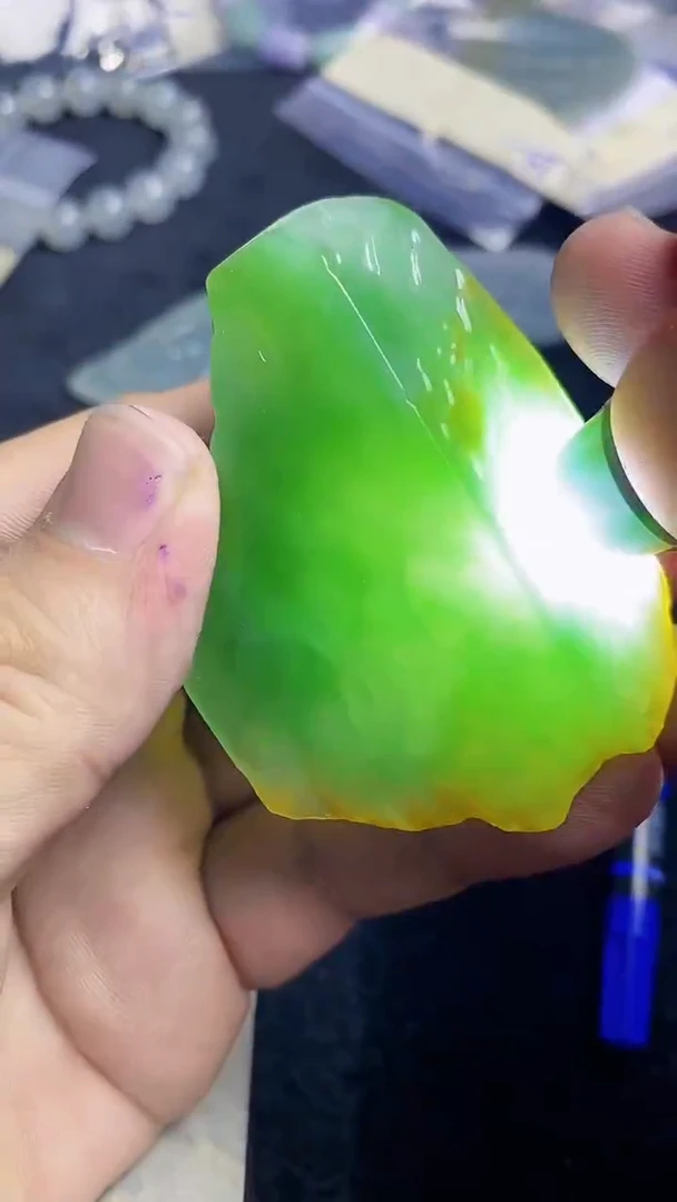 颈饰未镶嵌翡翠天然翡翠